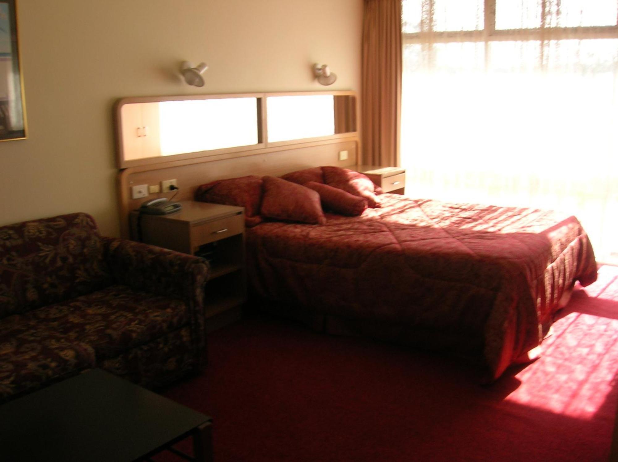 Peninsula Motor Inn Tyabb Εξωτερικό φωτογραφία