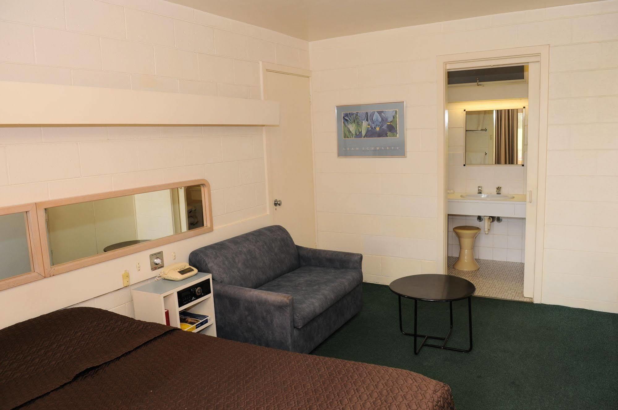 Peninsula Motor Inn Tyabb Εξωτερικό φωτογραφία